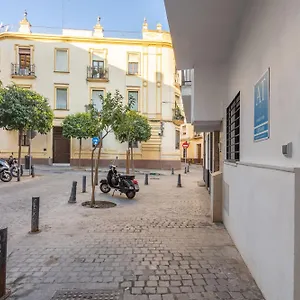 https://nine-oclock-castellar-by-valcambre.es-andalucia.com
