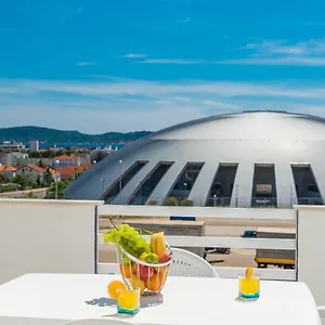 https://apartments-hiperion.hotelinzadar.com