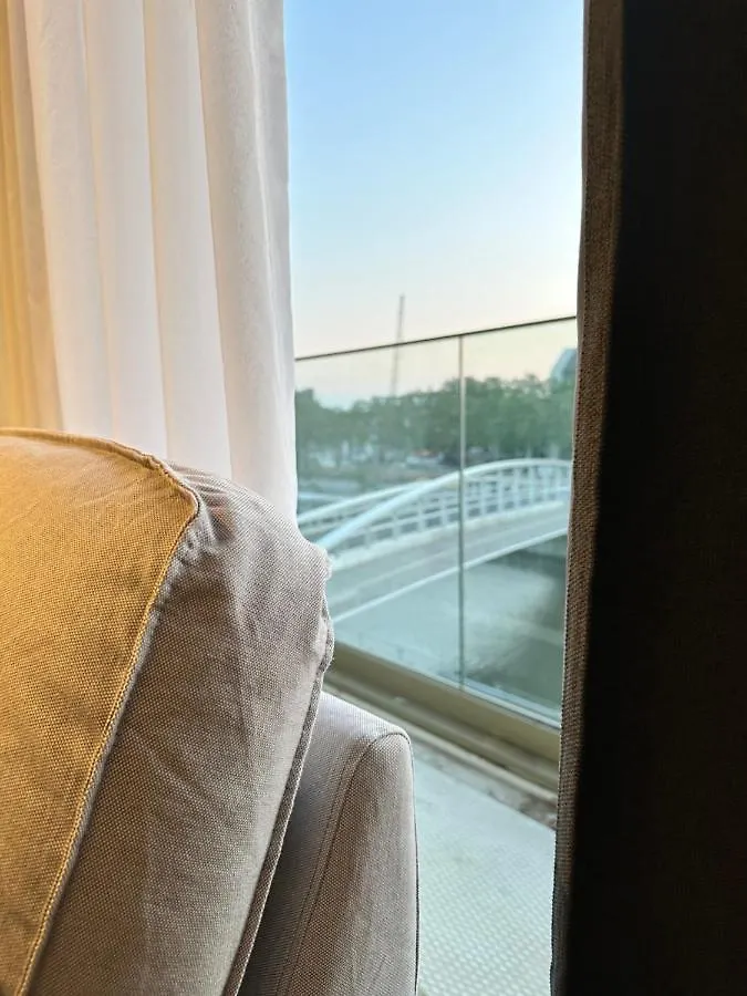 Apartment Canal View One Bedroom Flat Brussels