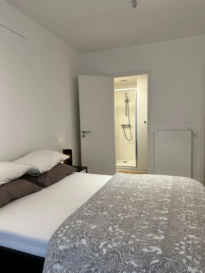 Apartment Canal View One Bedroom Flat Brussels
